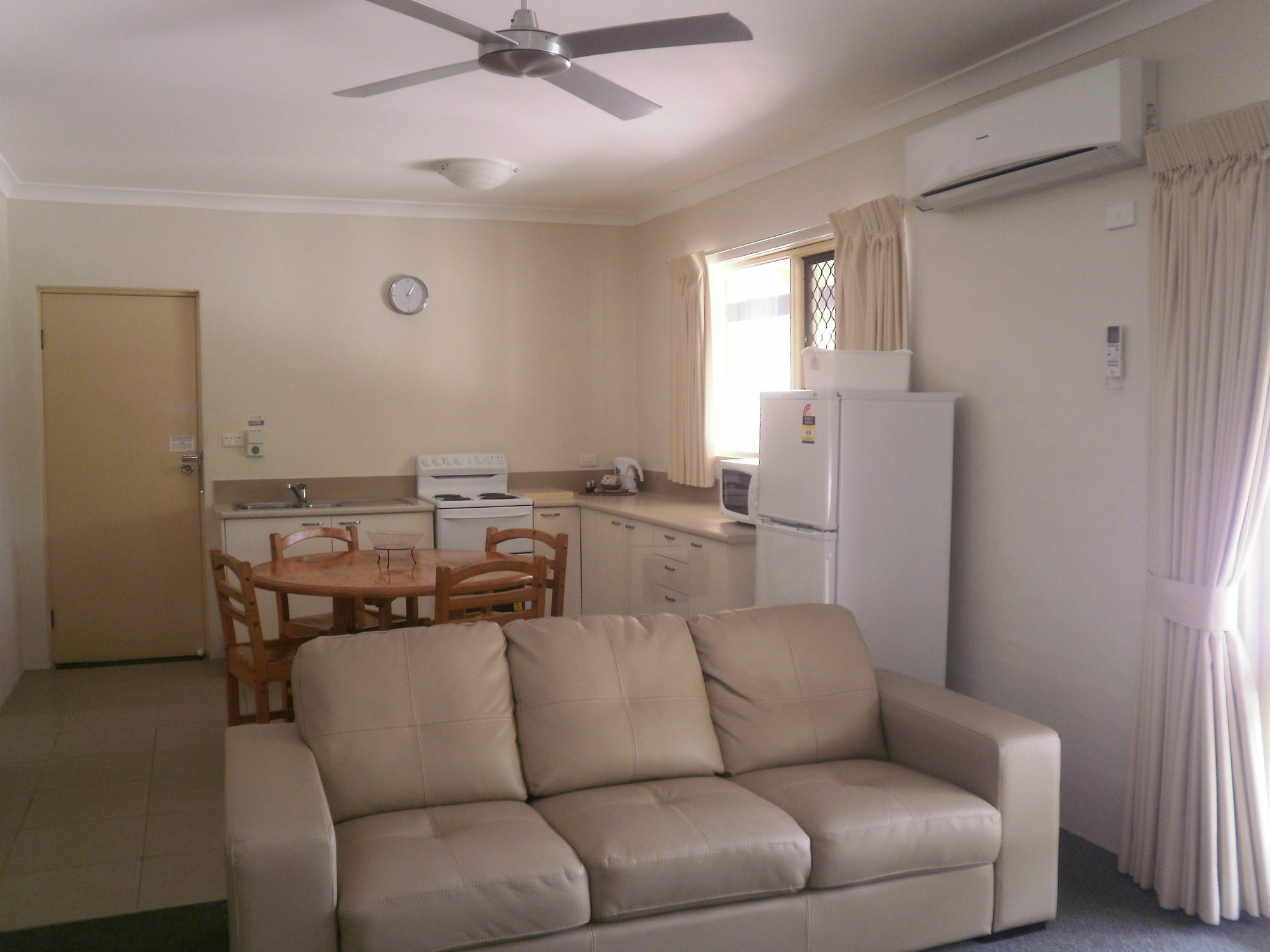 The Carmel Yamba Motel Luaran gambar